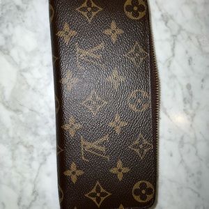 Authentic LV clemence wallet in rose ballerine
